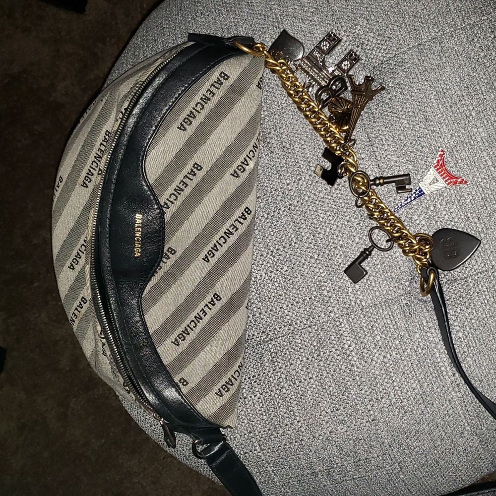 Womens belt bag